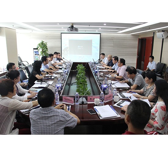 深圳市南山区区委常委、常务副区长邓飞波一行到taptap点点信誉调研