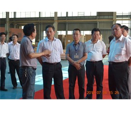 南昌市市长陈俊卿一行莅临taptap点点信誉调研指导