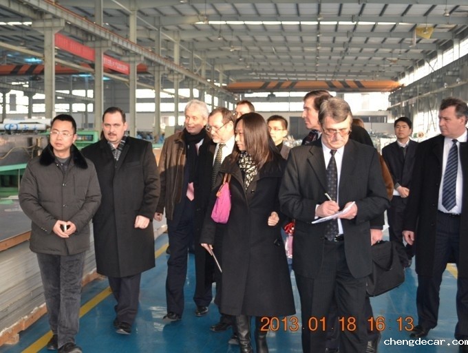 匈牙利客人到江西chengdecar新材料公司考察