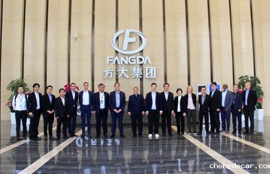 新加坡陆路交通管理局副局长Chua Chong Kheng、西门子交通有限公司亚太区首席执行官Michel Obadia一行到访taptap点点信誉